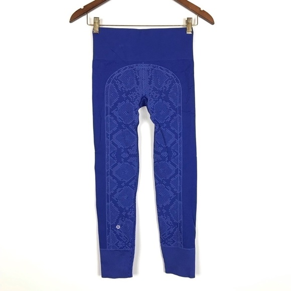 Lululemon Ebb to Street Blue Snake Print Tights Leggings Small - Picture 4 of 8